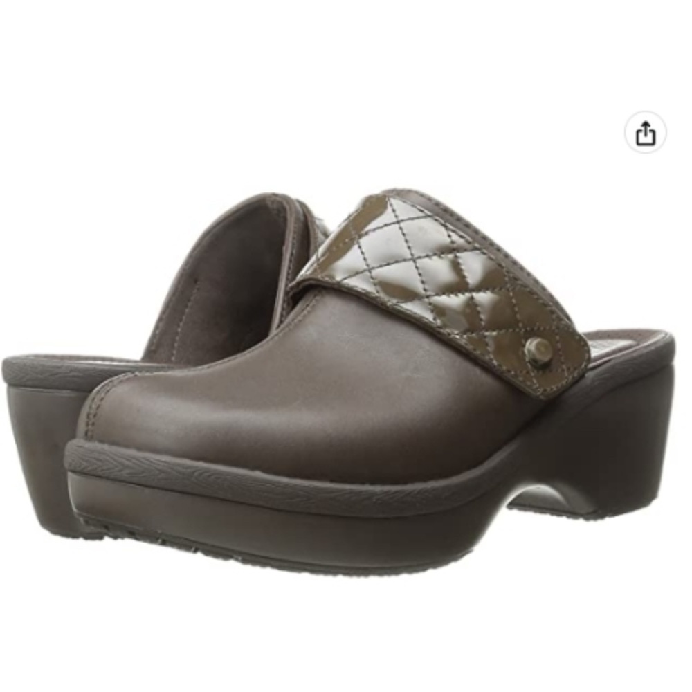 Crocs Cobbler Clogs w/ Quilted Patent Leather Clogs in Brown Sz. 10